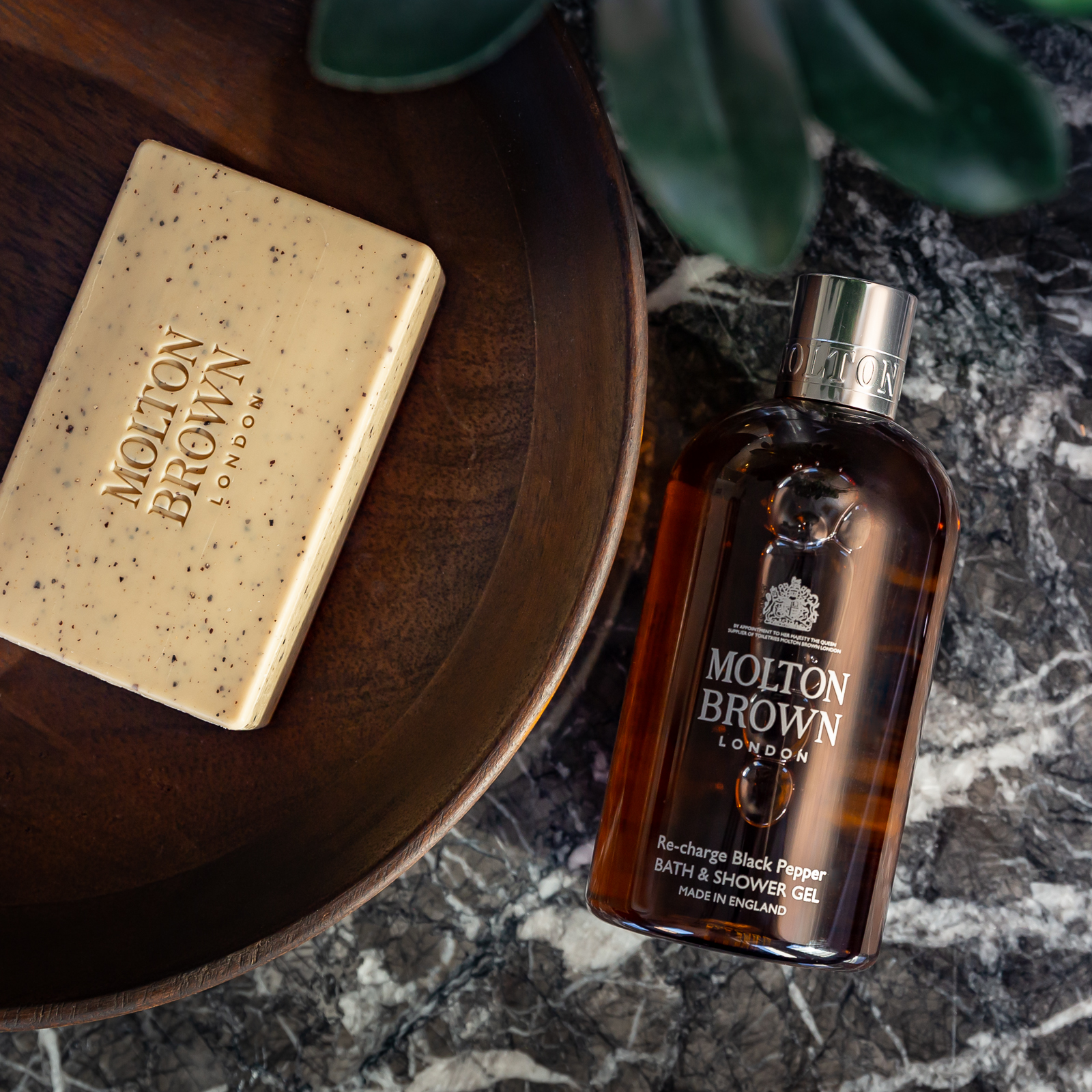 Molton Brown Re-Charge Black Pepper Bodyscrub Bar
