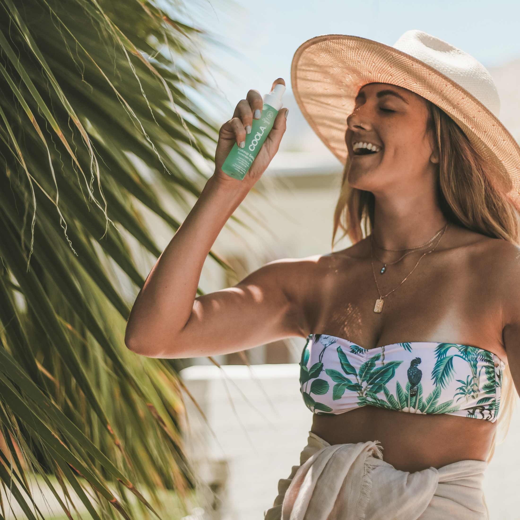 Coola Face Green Tea / Aloe Makeup Setting Spray SPF 30 Coola Face Green Tea / Aloe Makeup Setting Spray SPF 30