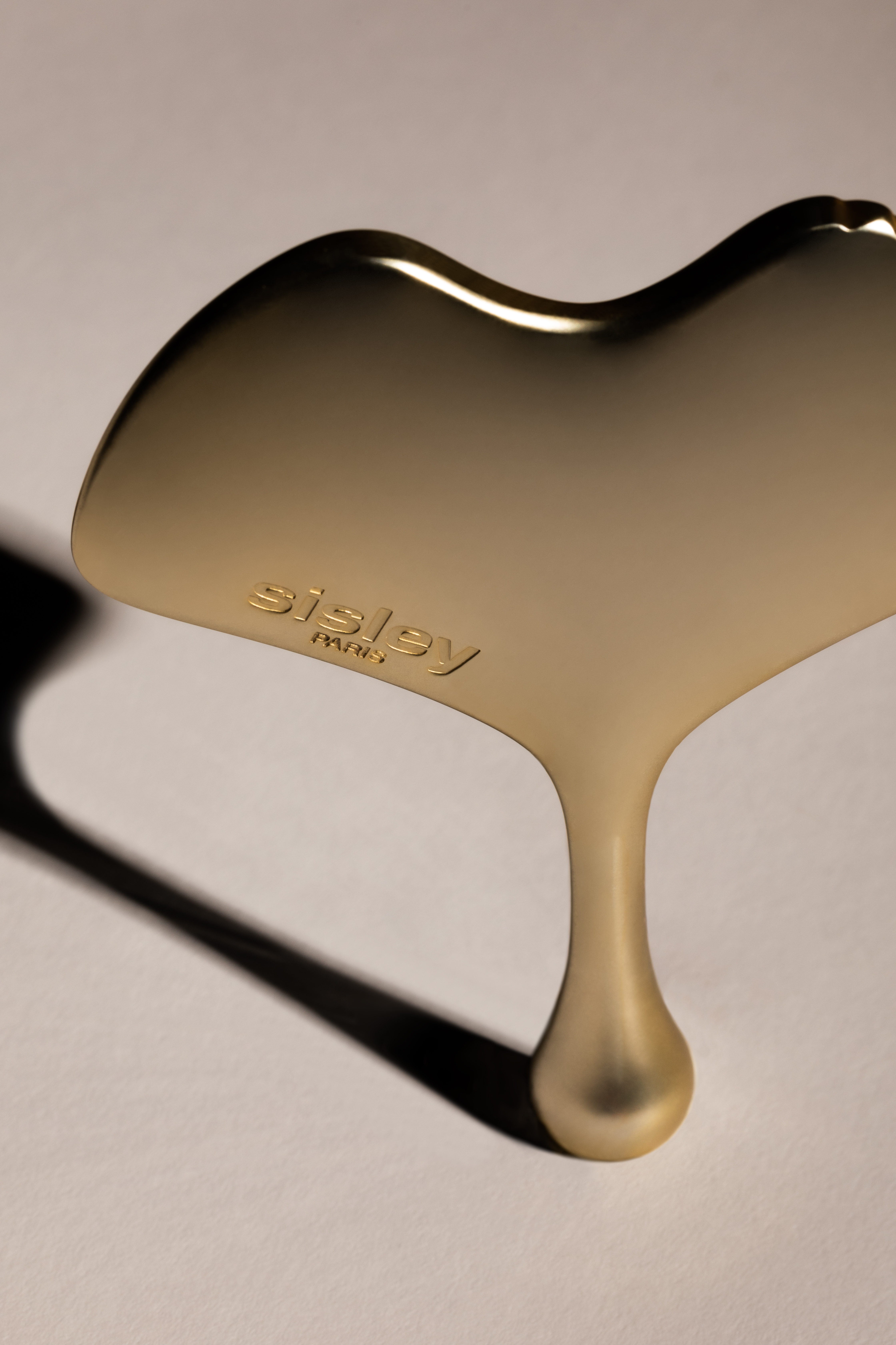 Sisley Ginkgo Gua Sha Tool
