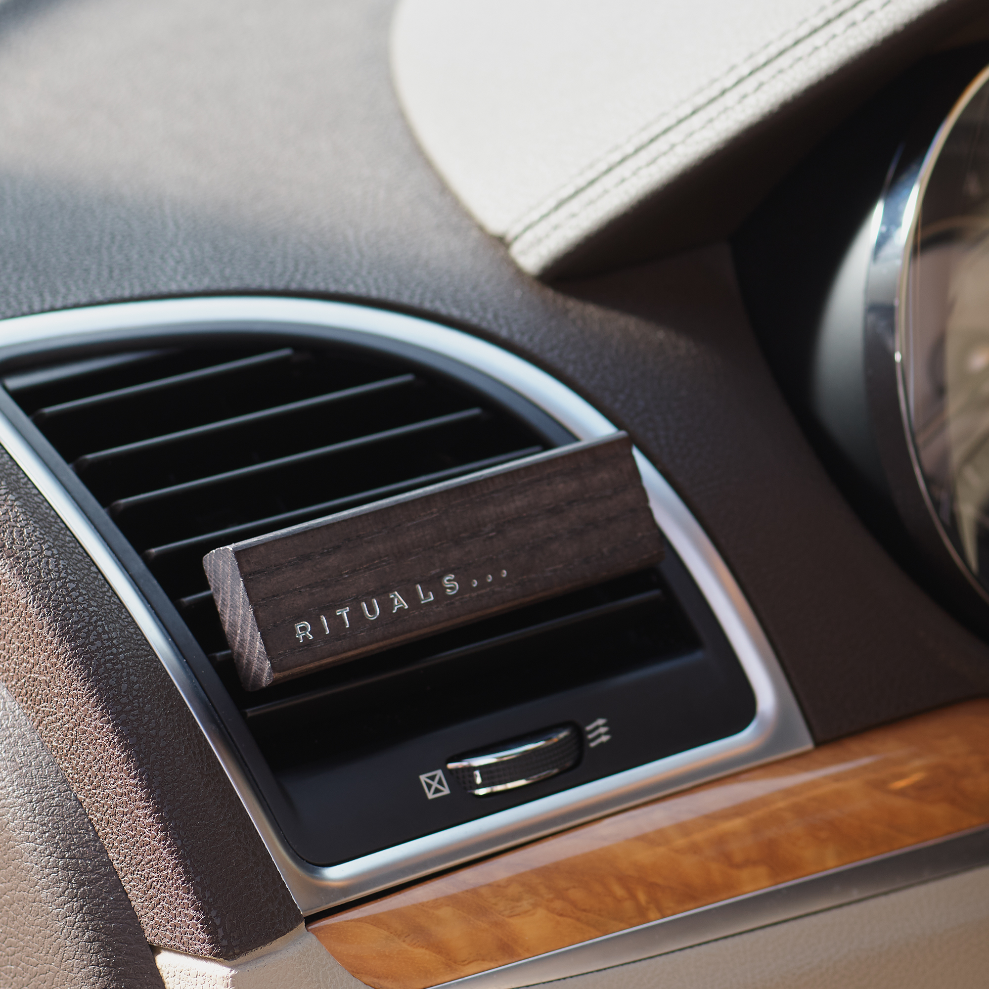 Rituals The Ritual of Sakura Life is a Journey Car Perfume Rituals The Ritual of Sakura Life is a Journey Car Perfume