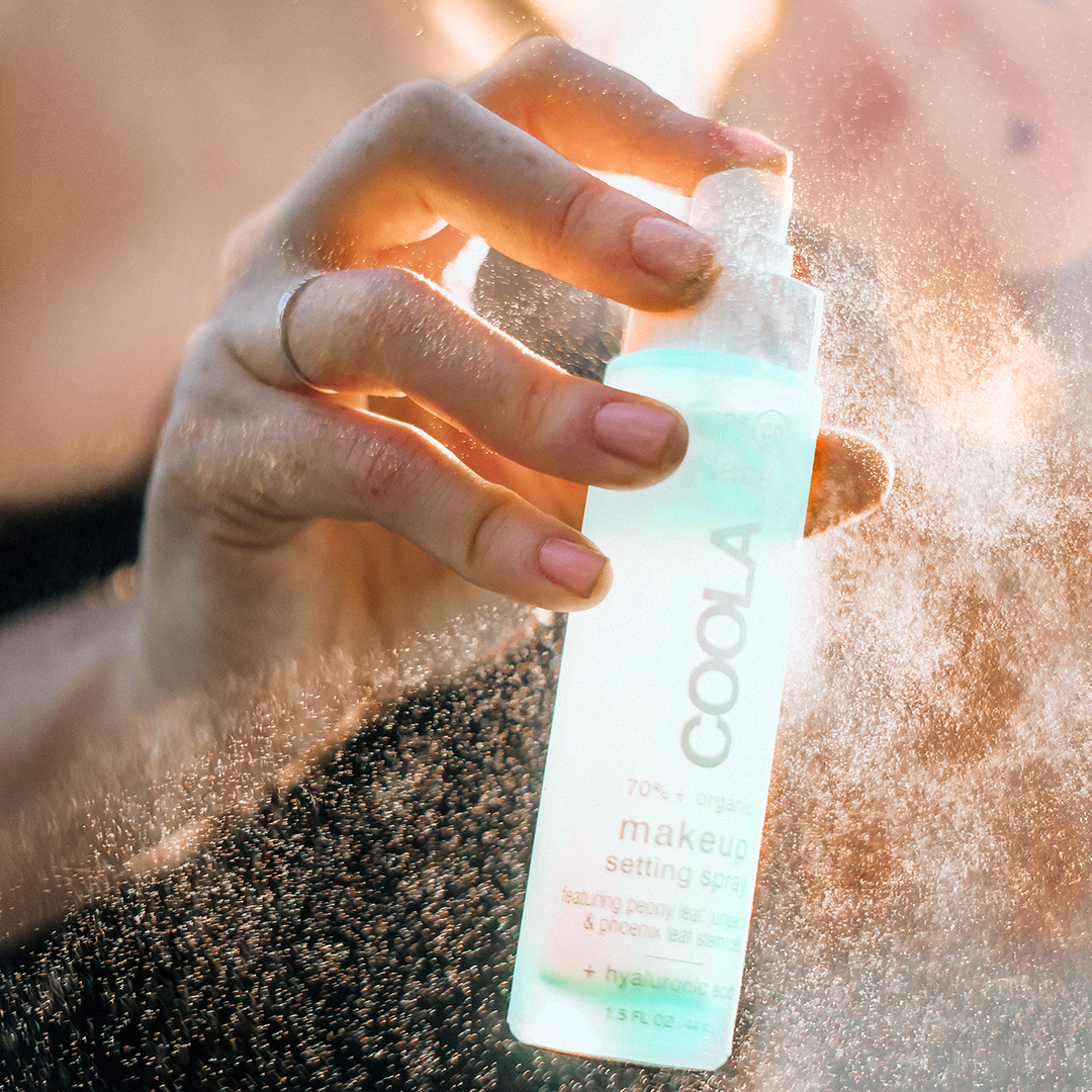 Coola Face Green Tea / Aloe Makeup Setting Spray SPF 30 Coola Face Green Tea / Aloe Makeup Setting Spray SPF 30